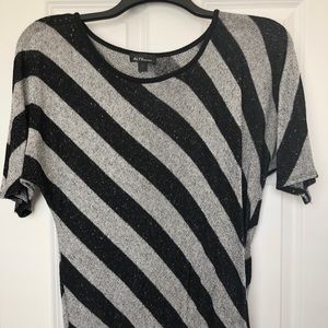 Black and gray striped sweater top, size 2X